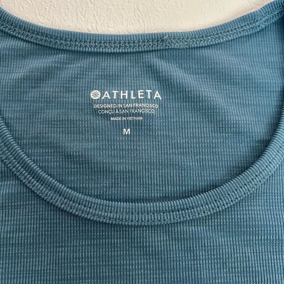 Athleta Blue Performance Tee Size M Lightweight Activewear Top - Picture 3 of 4